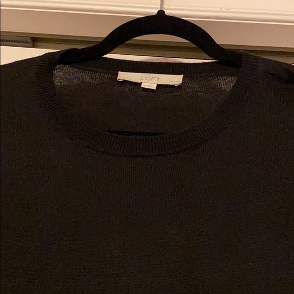 Light Sweater with bottom detail - Picture 4 of 9